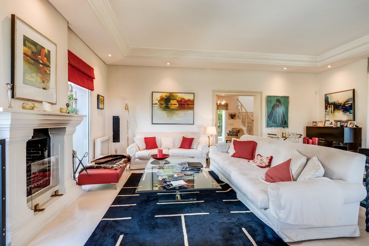 b1d0fcf1a5434b67085d908d4c894ef7 - 8