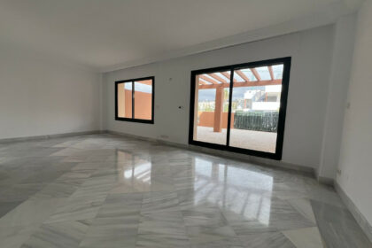 b1e69a870af466a30bdb5dbe9adb6055 - 11