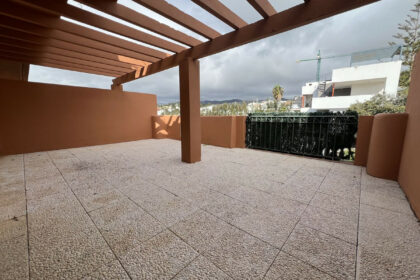 b1e69a870af466a30bdb5dbe9adb6055 - 13