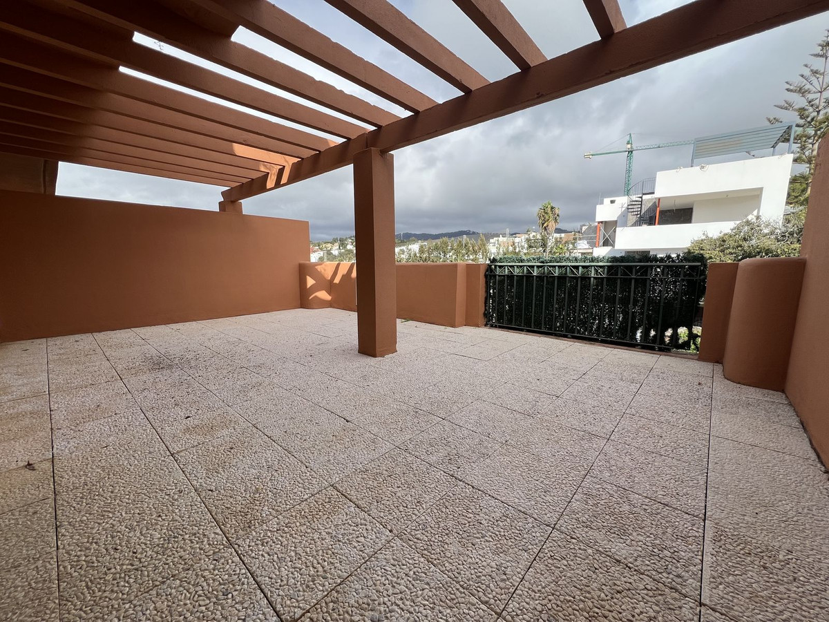 b1e69a870af466a30bdb5dbe9adb6055 - 13