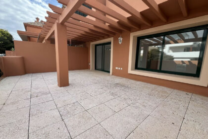 b1e69a870af466a30bdb5dbe9adb6055 - 14