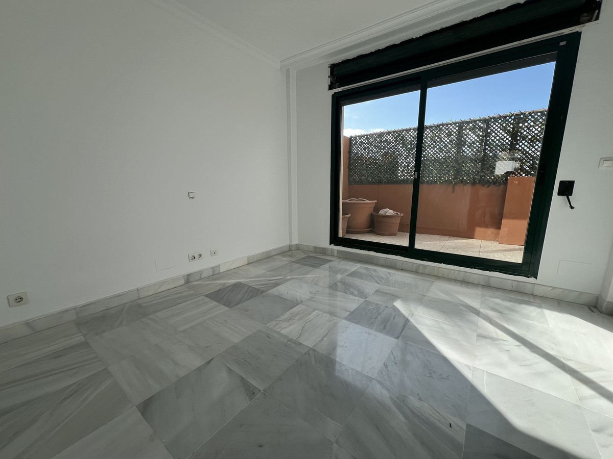 b1e69a870af466a30bdb5dbe9adb6055 - 21