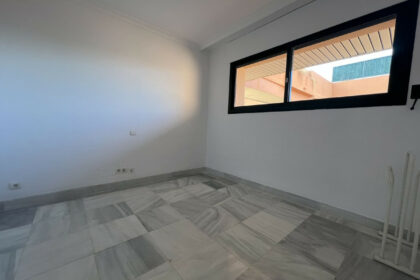 b1e69a870af466a30bdb5dbe9adb6055 - 24