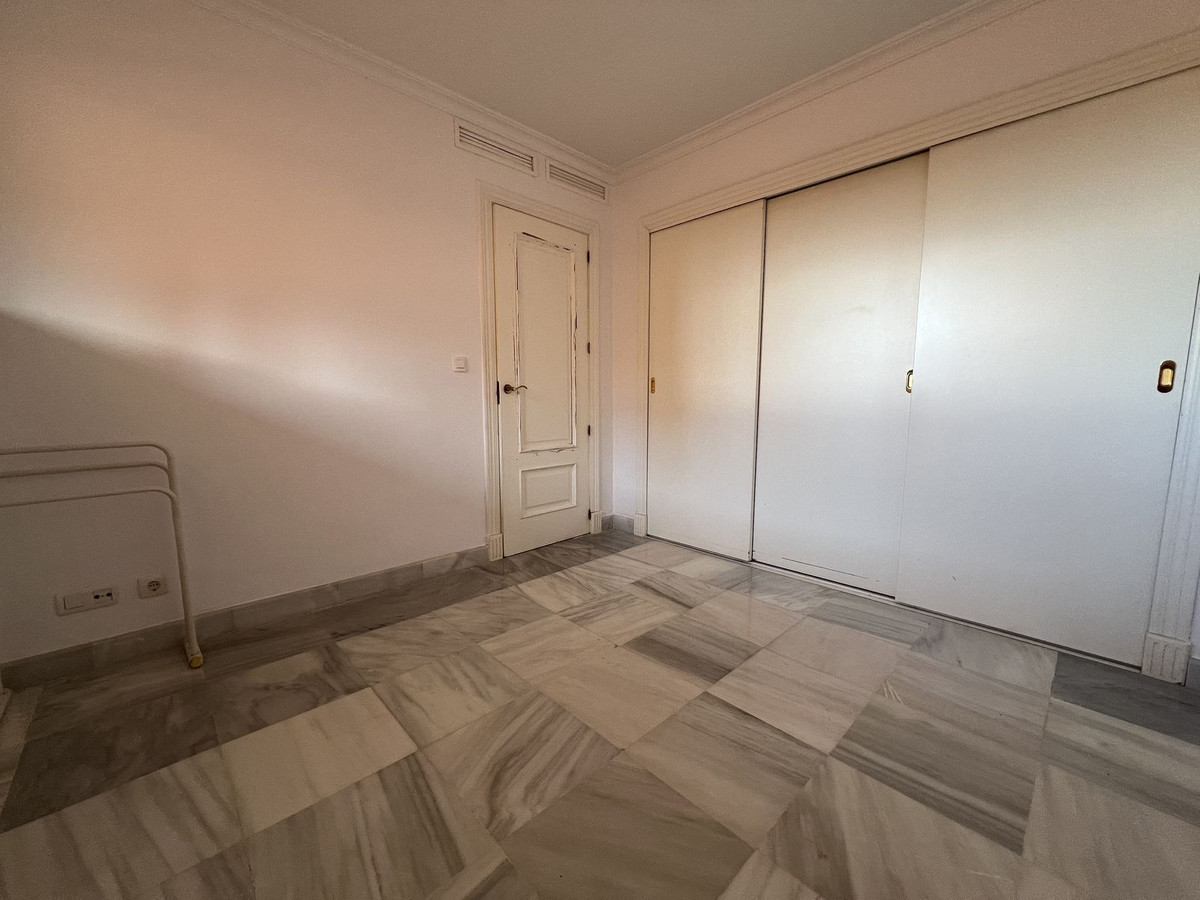 b1e69a870af466a30bdb5dbe9adb6055 - 25