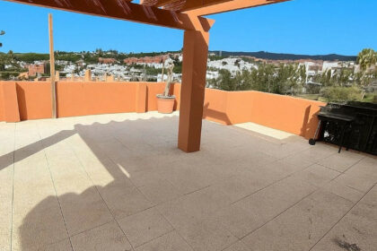 b1e69a870af466a30bdb5dbe9adb6055 - 4