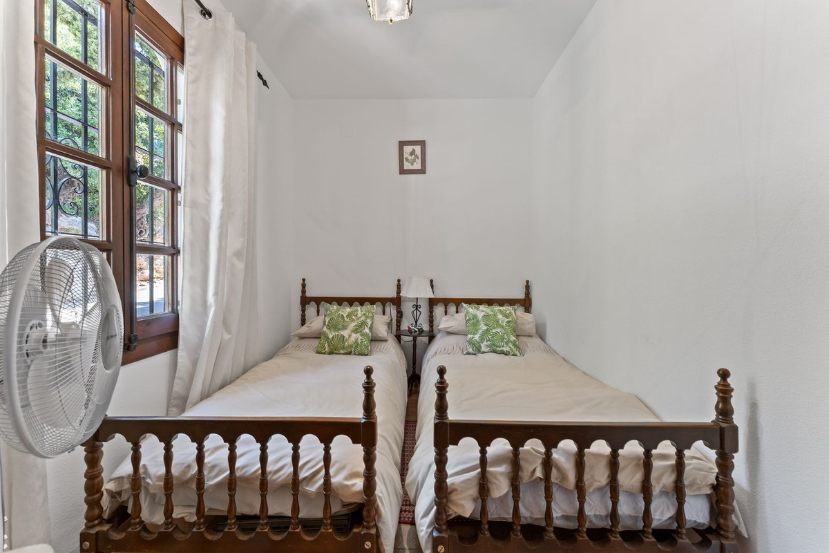 b2188aa5ae0c36e1dfab9d3aa76ae7bb - 23