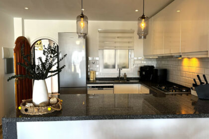 b221f8b7dc933e78e6831d531ba85bac - 9