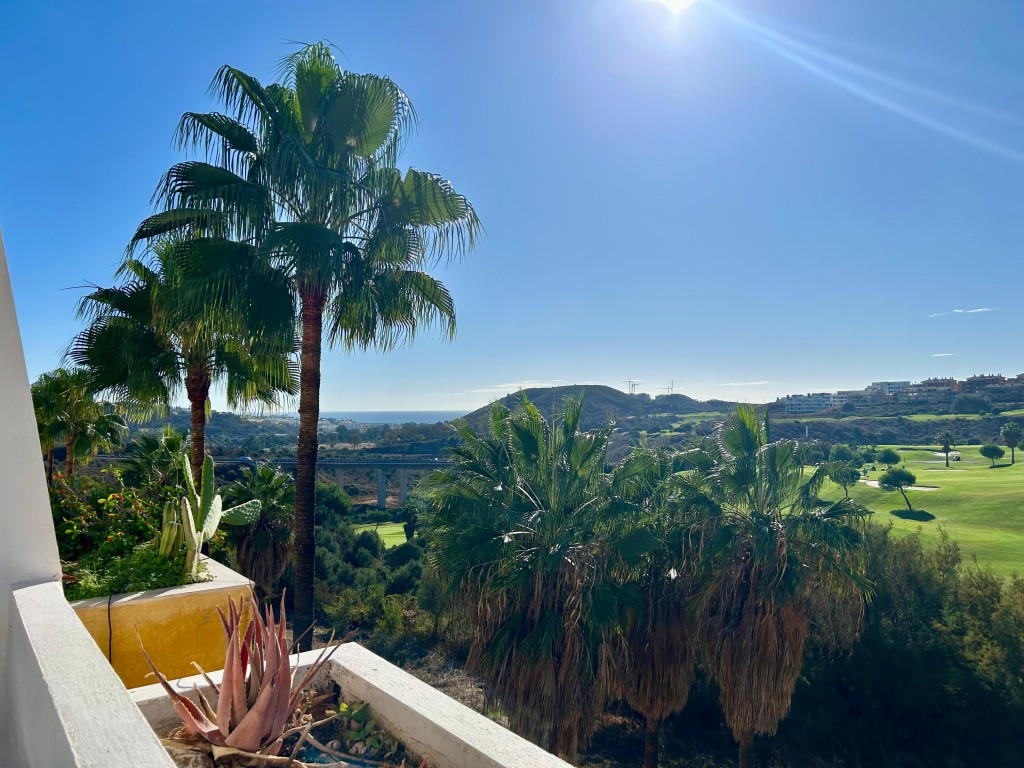 b23898d7ef4416f45b380c6ee4905196 - 12