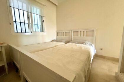 b23898d7ef4416f45b380c6ee4905196 - 20