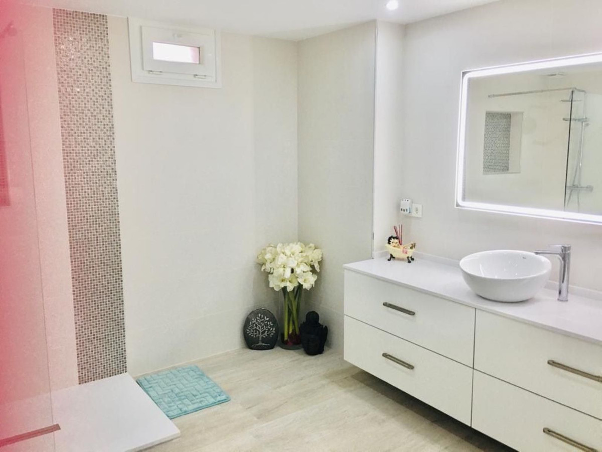 b23cf85aba4b650030de735ed87b6020 - 23