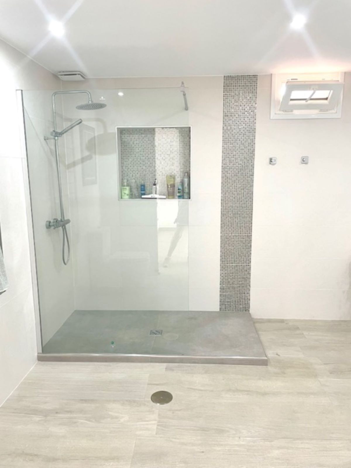 b23cf85aba4b650030de735ed87b6020 - 24