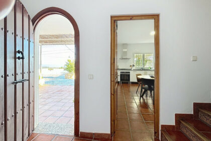 b25b49eb3df79972b71f88ac31555fcd - 11