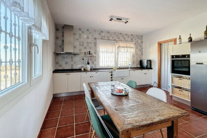 b25b49eb3df79972b71f88ac31555fcd - 38