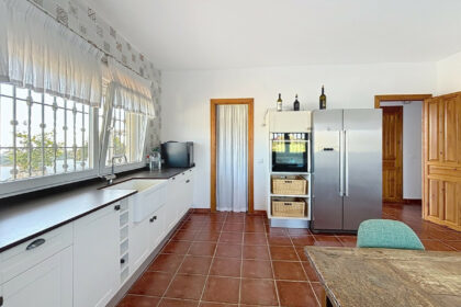 b25b49eb3df79972b71f88ac31555fcd - 40