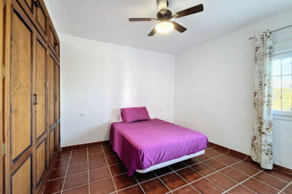 b25b49eb3df79972b71f88ac31555fcd - 41