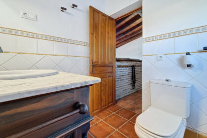 b25b49eb3df79972b71f88ac31555fcd - 50