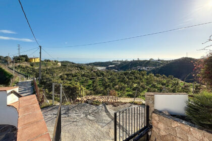 b25b49eb3df79972b71f88ac31555fcd - 8