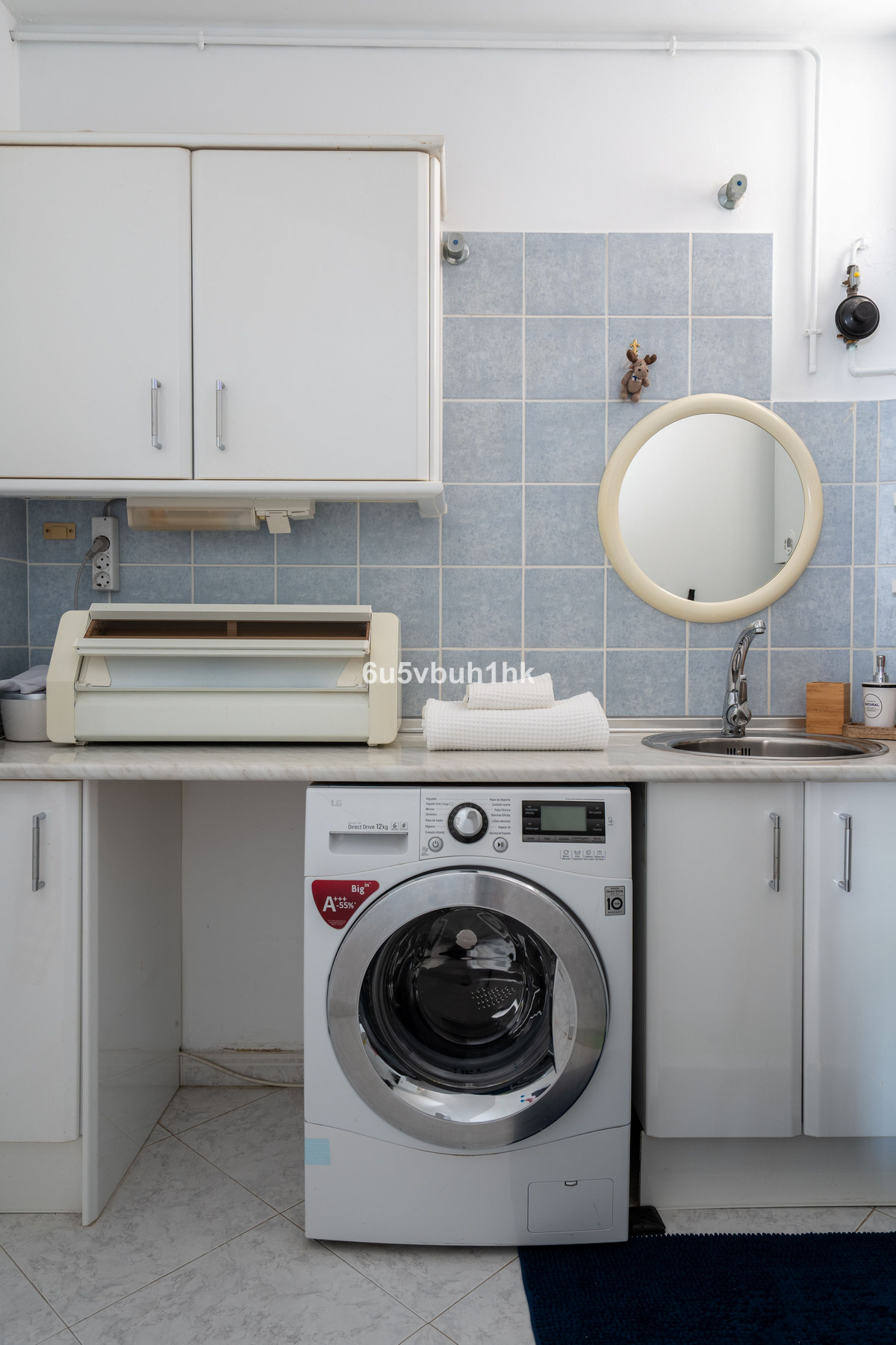 b25df0e4ace32664a9335802a68a9151 - 18