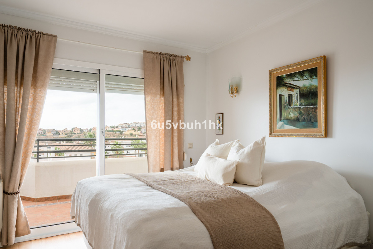 b25df0e4ace32664a9335802a68a9151 - 26