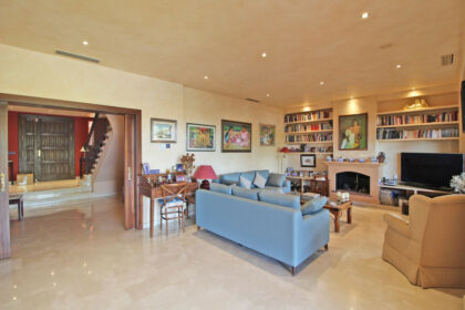 b2670149b1c44101c6a5d28055fd060c - 8