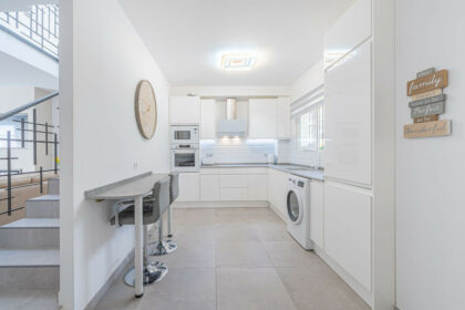 b30da31a5fa7dfb88007176b2dfbd6cc - 25