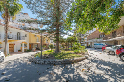 b30da31a5fa7dfb88007176b2dfbd6cc - 44