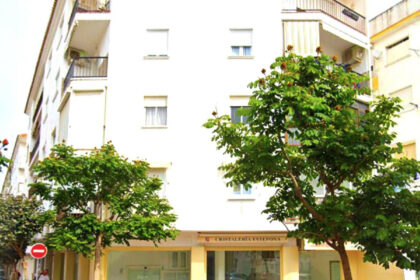 b4254025a9268c0970b57fa4787d6190 - 1