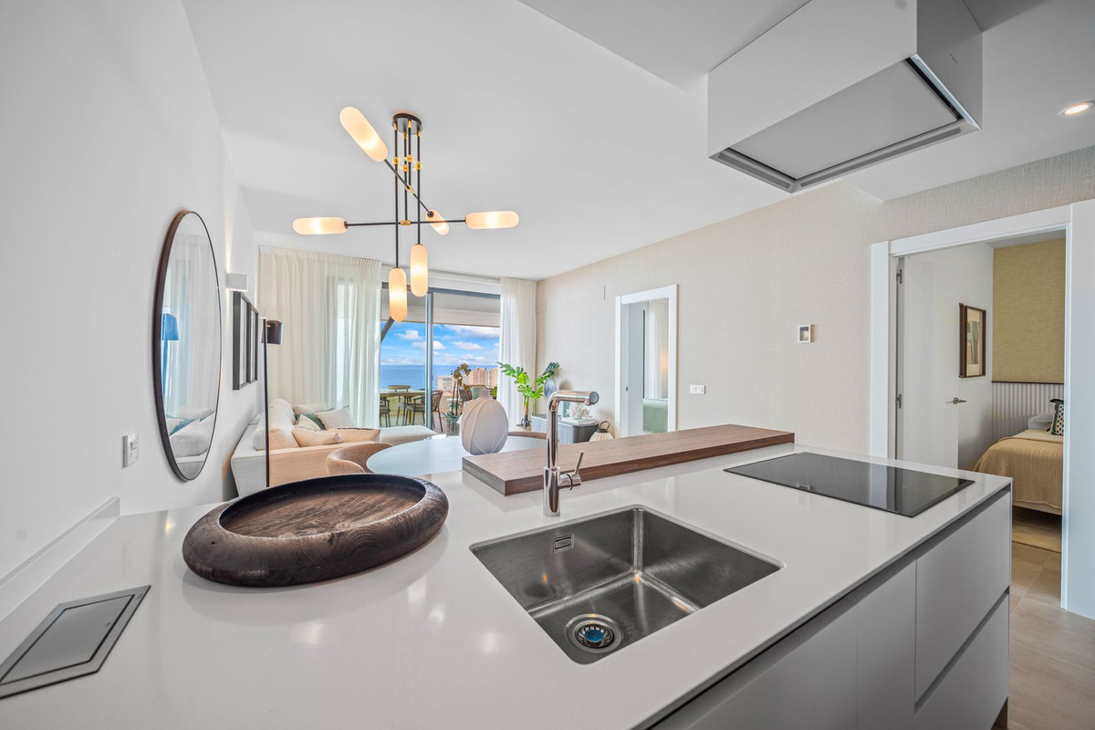 b443e2afd4472f5926cd717c3c695ee8 - 11