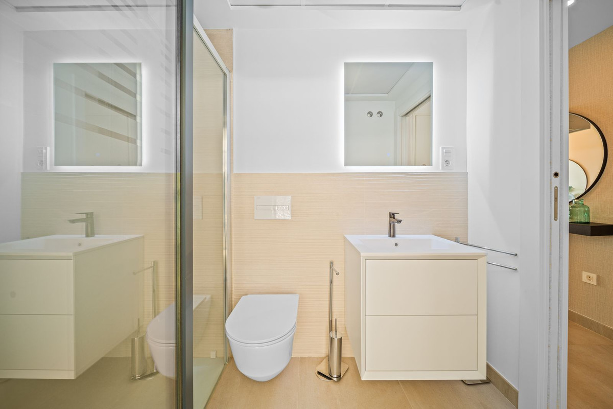 b443e2afd4472f5926cd717c3c695ee8 - 17