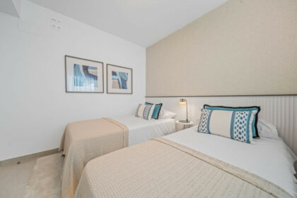 b443e2afd4472f5926cd717c3c695ee8 - 18