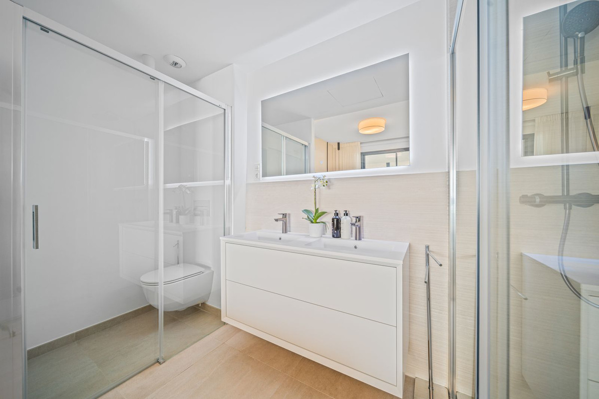 b443e2afd4472f5926cd717c3c695ee8 - 20