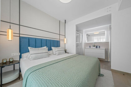 b443e2afd4472f5926cd717c3c695ee8 - 23