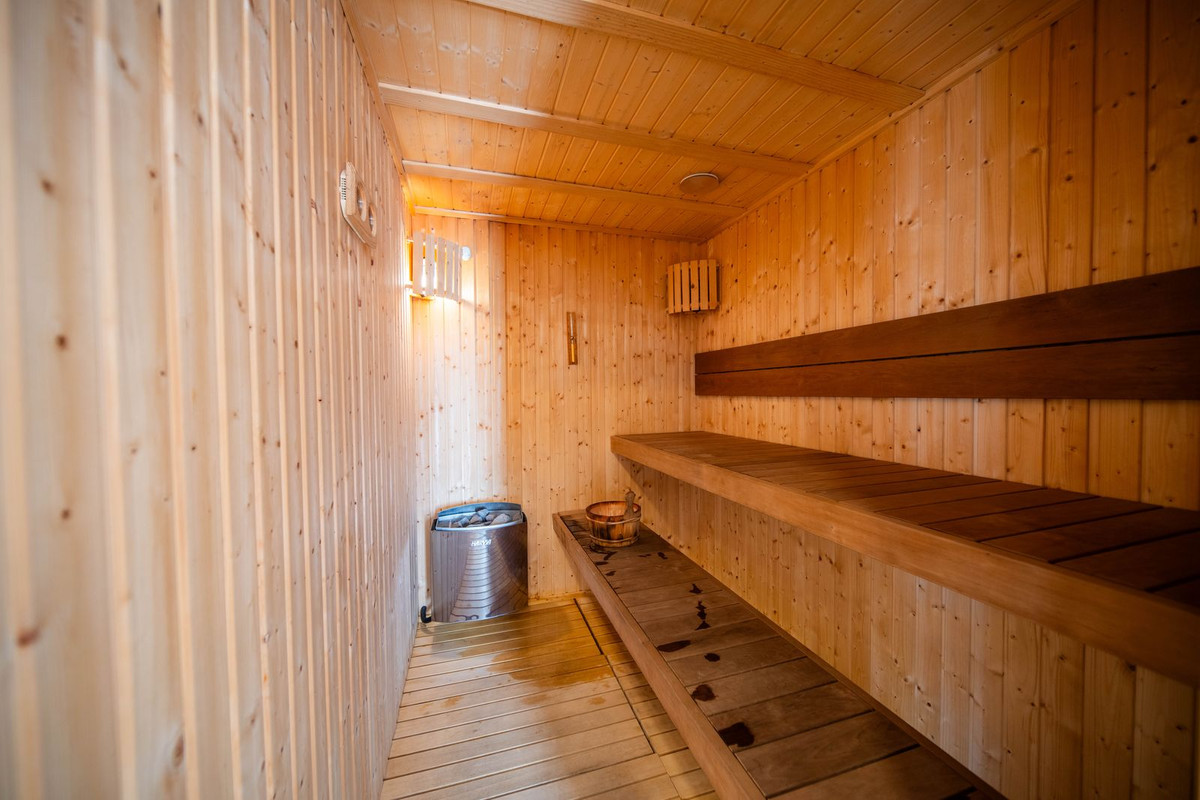 b443e2afd4472f5926cd717c3c695ee8 - 26