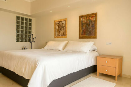 b49f10ad44226fa0a7307b4497eee69f - 11