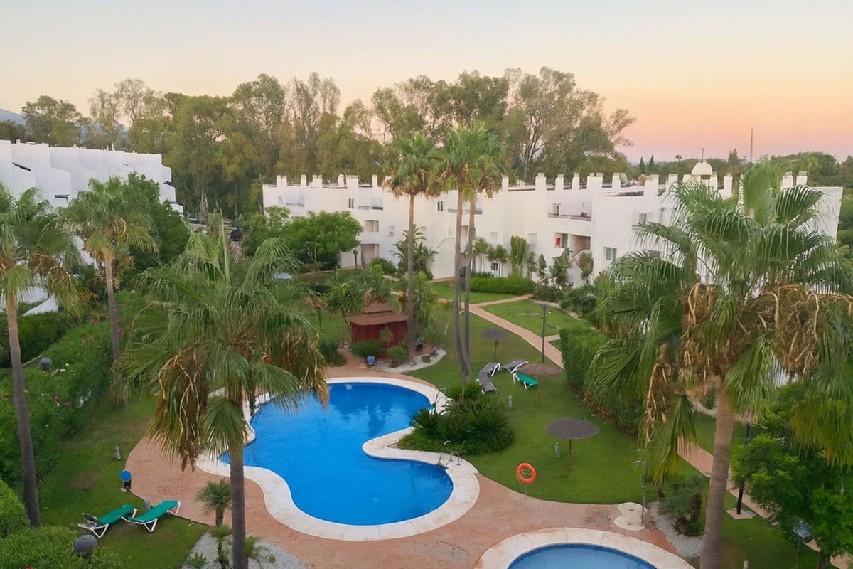 b49f10ad44226fa0a7307b4497eee69f - 2