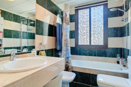 b4b6db3ba7942b063202322b63d4e699 - 25