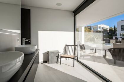 b56efa239ba2127eff5592632f679910 - 12