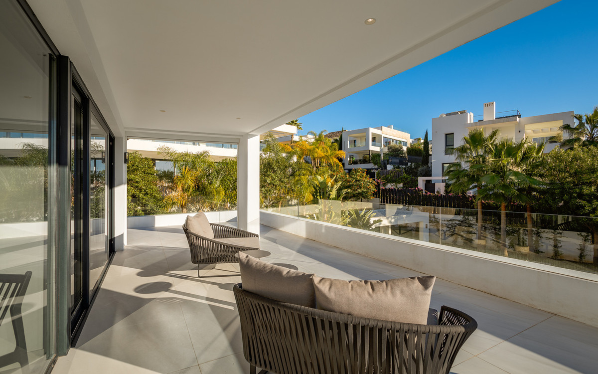 b56efa239ba2127eff5592632f679910 - 13