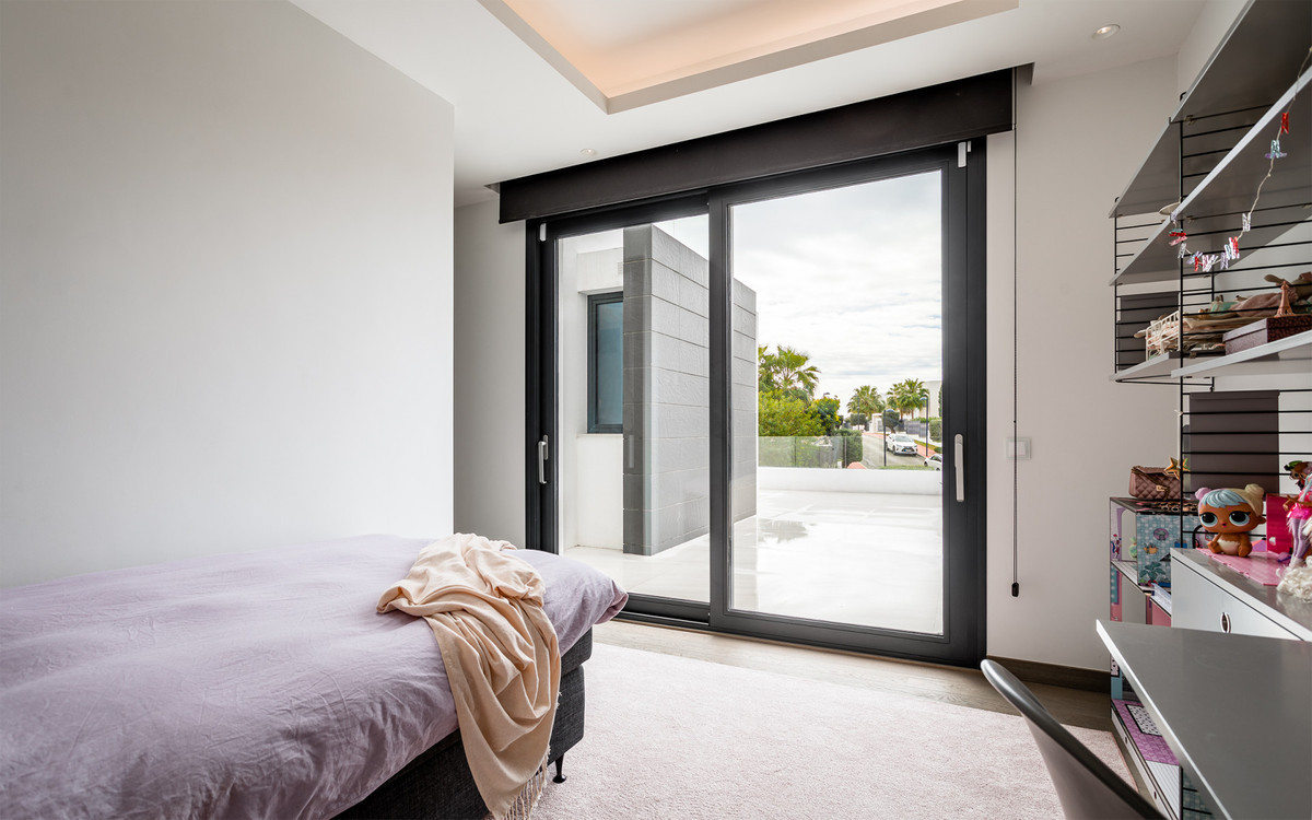 b56efa239ba2127eff5592632f679910 - 15