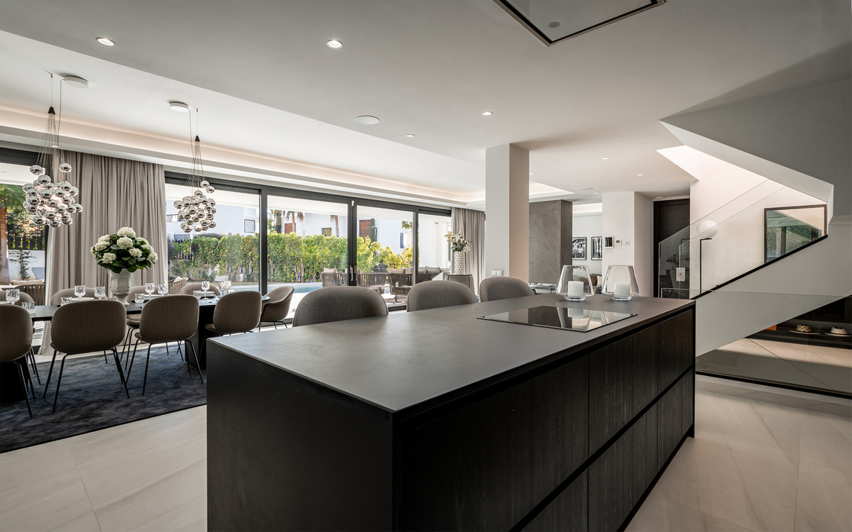 b56efa239ba2127eff5592632f679910 - 8