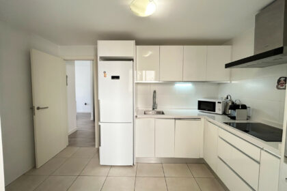 b5949e45d754276f8f3af92effa31b7a - 13