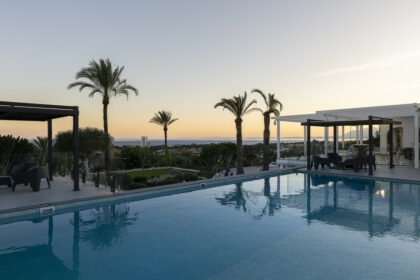 b74eba2c0e5051bdd8222a8d3361f679 - 44