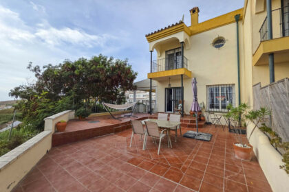 b8278a5c39760793b57c9651f242dcfd - 23