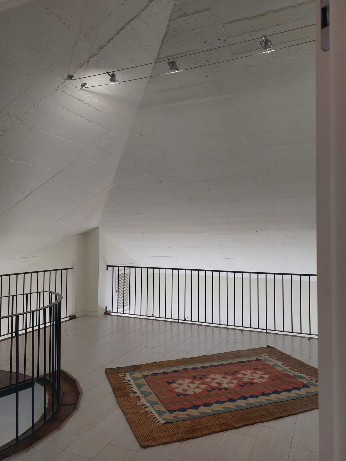 b86345c981626fe01554a7cea5e3faed - 9