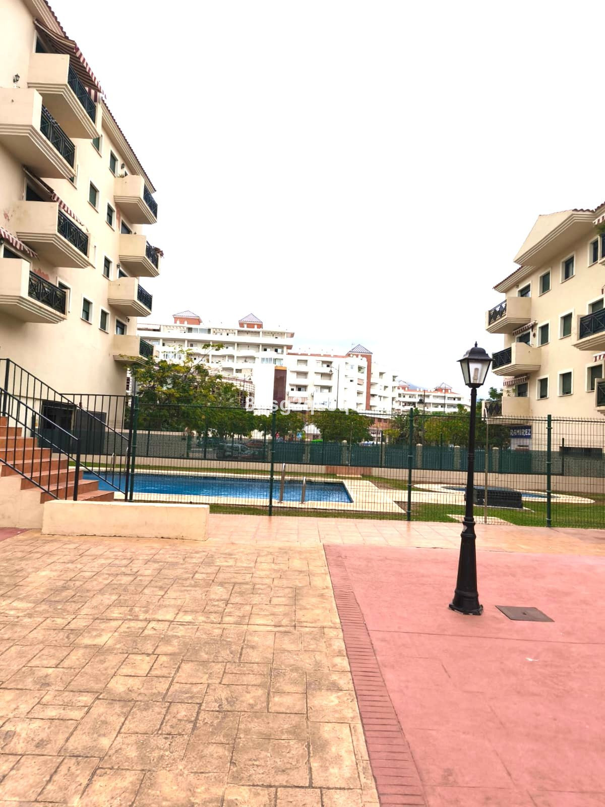 b86647e95d874ca6dd5a1b67eb4b343c - 33