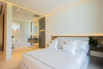 b8a78f73fe47d9919fb9148a263e7528 - 20