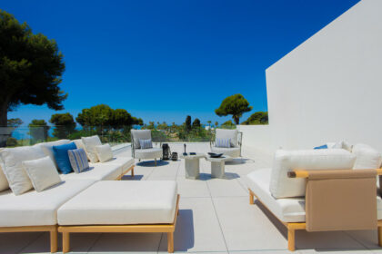 b8a78f73fe47d9919fb9148a263e7528 - 29