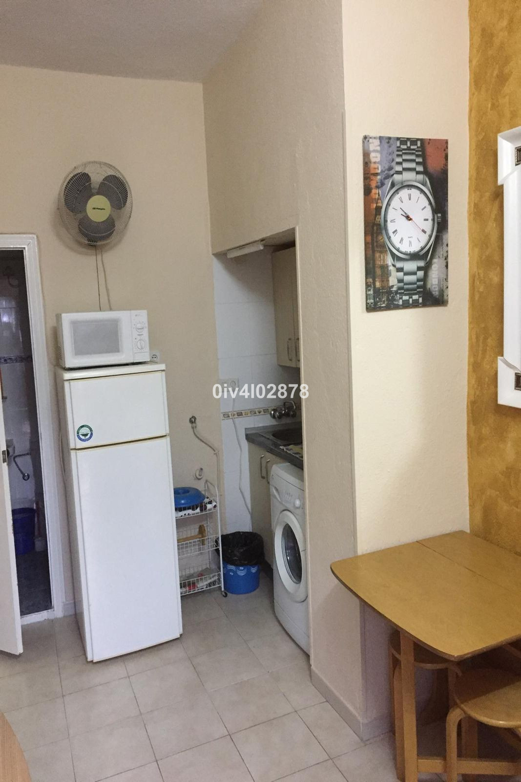 b8b866d4f51e91a694653a4774e7411f - 18