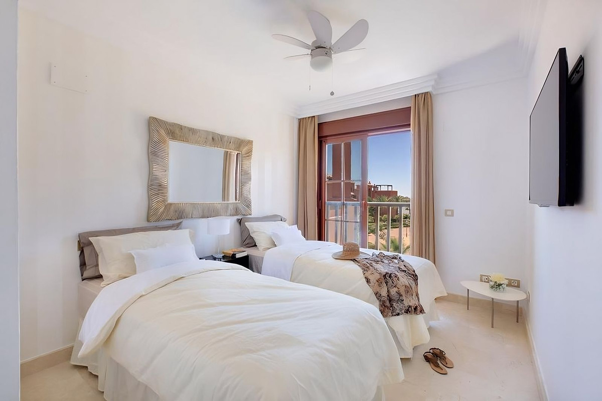 b8bdcf461c70fab44c7cca6ff2ac467e - 4