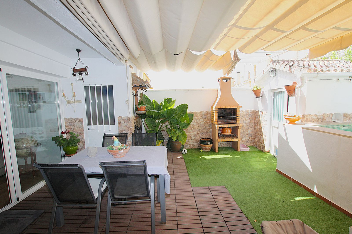 b8c6081260c0b4a4f9f2fb67078aeb7f - 1